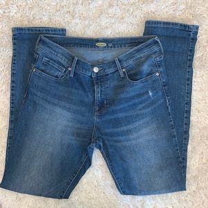 Old Navy Women’s Curvy Straight Jeans